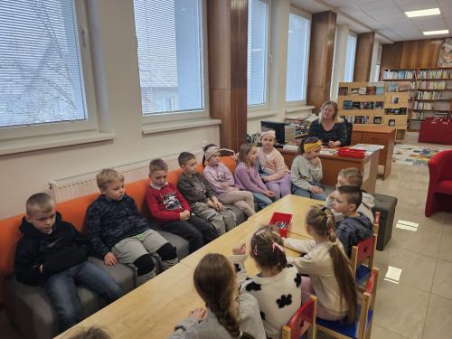 Prváci objavovali tajomstvo kníh v knižnici