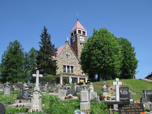 kostol + cintorín